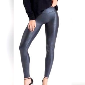 Spanx Faux Leathered Pebble Leggings Size Medium Color Pebble Grey 25”